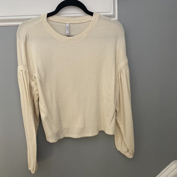 Z Supply Gathered Sleeve Thermal Waffle Top - Picture 11 of 11